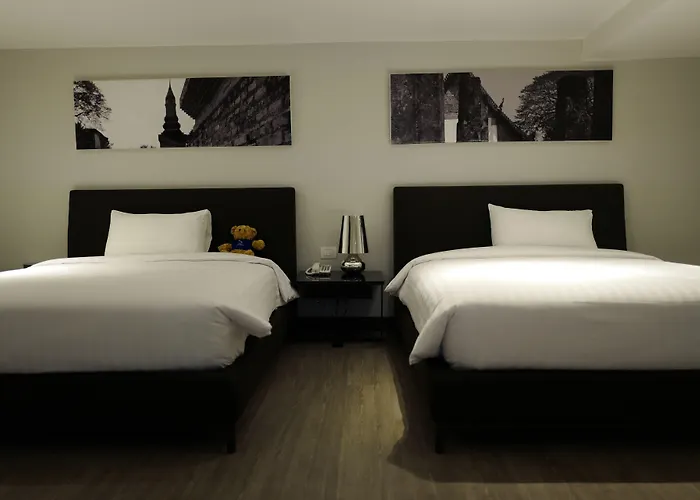 S33 Compact Sukhumvit Hotel 3*