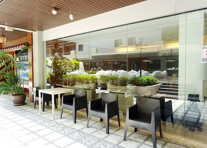 S33 Compact Sukhumvit