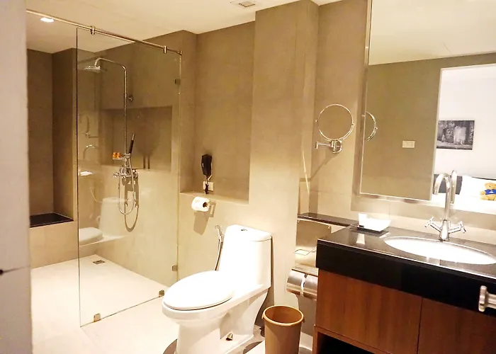 S33 Compact Sukhumvit 3*