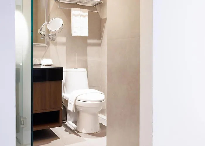 S33 Compact Sukhumvit 3*