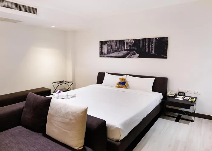 S33 Compact Sukhumvit Hotel 3*