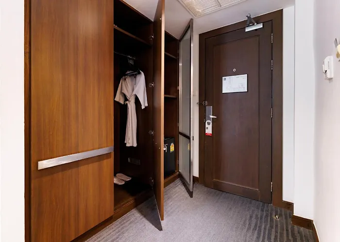 S33 Compact Sukhumvit Hotel