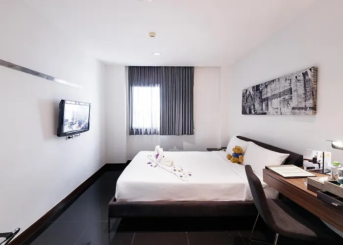 S33 Compact Sukhumvit