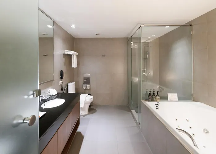 S33 Compact Sukhumvit