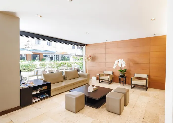 S33 Compact Sukhumvit