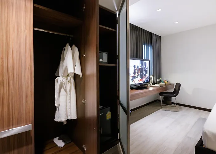 Hotel S33 Compact Sukhumvit 3*